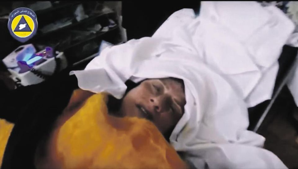 Capture d’écran d'une vidéo YouTube montrant des victimes de l’attaque chimique à Sarmin, le 16 mars 2015.