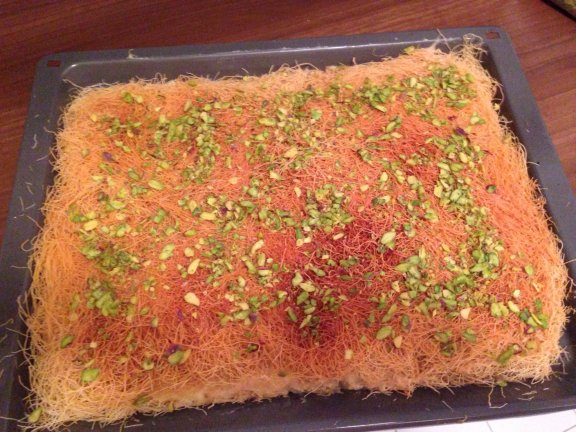 Pâtisserie syrienne. Photo prise du groupe Facebook : cuisine d'exil
